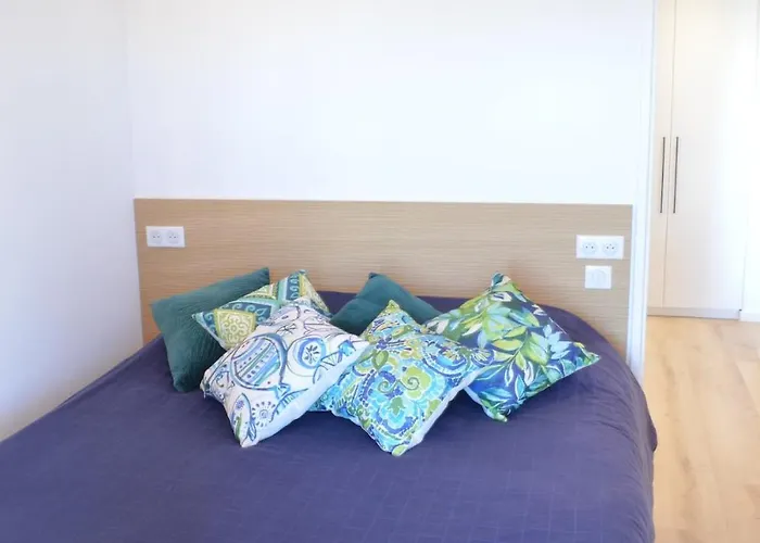 2p Vue Appartement Antibes